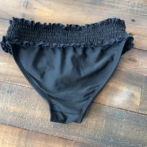 Bikini - Picture 5 of 5